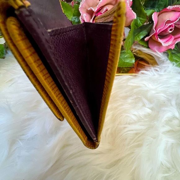 💜Louis Vuitton Epi Men’s Wallet - Picture 15 of 16